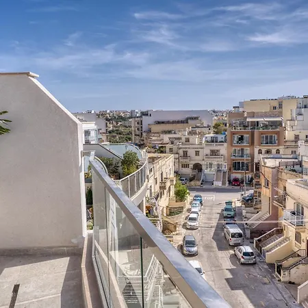 St Julian S Luxury Laura